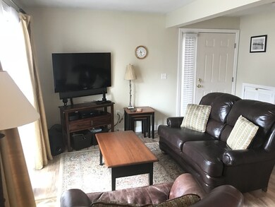 43 Meadow Pond Dr unit C, Leominster, MA 01453 - photo 2