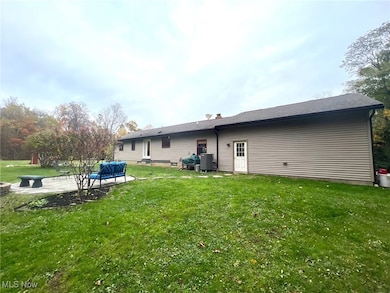 8942 Williams Rd, Chardon, OH 44024 - photo 4