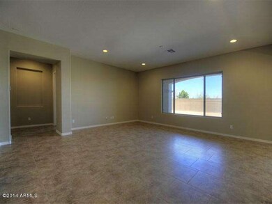 004_Living Room