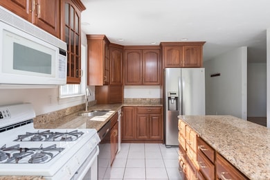 4 Locust Hill Ln, Whitman, MA 02382 - photo 7