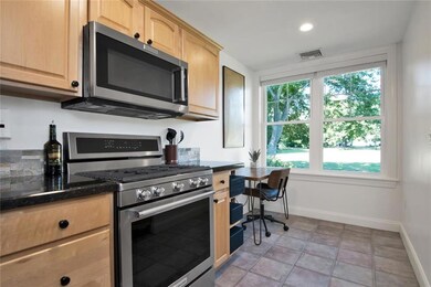 7 Camperdown Elm Dr unit B6, Scarborough, ME 04074 - photo 2