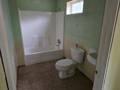 591 State Line Rd N Rd, Newport, WA 99156 - photo 3