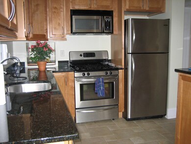 140 Milbank Ave, Greenwich, CT 06830 - photo 3