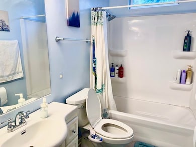 unlisted-address, Darien, IL 60561 - photo 7