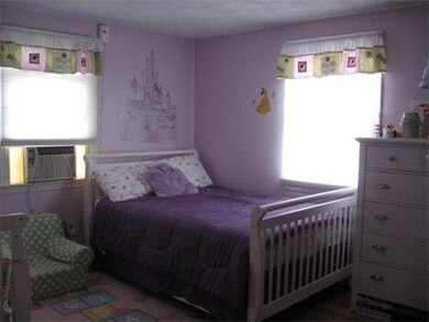 17 Dundee St, Lowell, MA 01850 - photo 7