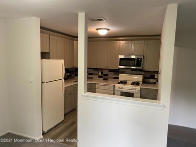 172 Edinburgh Ct, Matawan, NJ 07747 - photo 3