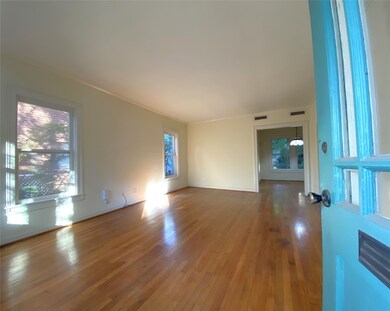 2005 Hazard St, Houston, TX 77019 - photo 2