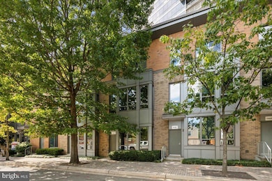 1512 N Scott St unit TH4, Arlington, VA 22209 - photo 3