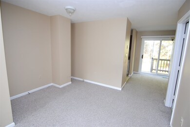 93 Cadogan Way unit UEE289, Nashua, NH 03062 - photo 3