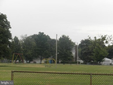 8402 Echo Dr, Pasadena, MD 21122 - photo 5