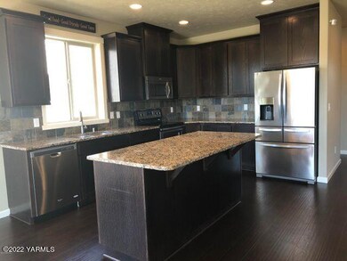 4 Kitchen