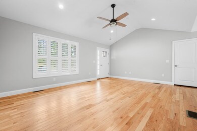 47 Abacoa Rd, Pelham, NH 03076 - photo 5