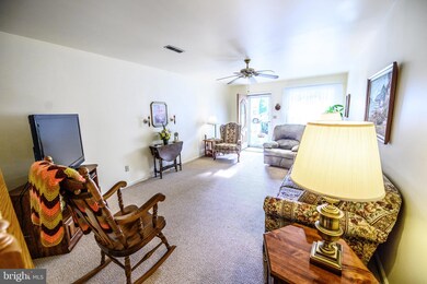 17914 Clubhouse Dr, Hagerstown, MD 21740 - photo 5