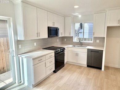 6 NE 74th Ave unit C, Portland, OR 97213 - photo 2