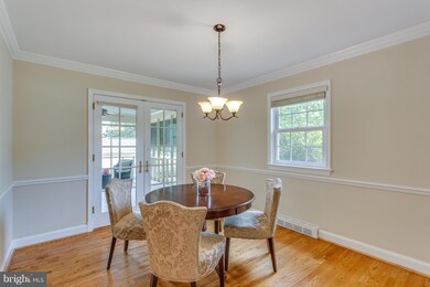 1004 Vassar Rd, Alexandria, VA 22314 - photo 7