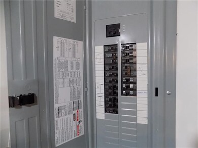 123 8th St, Vandergrift, PA 15690 - photo 4