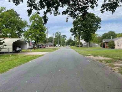 428 E 4th St, Lonoke, AR 72086 - photo 4