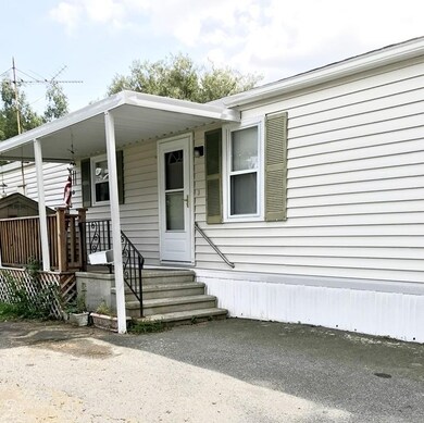 833 Forest Park, Middletown, RI 02842 - photo 2