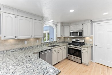 3 Centennial Dr, Blackstone, MA 01504 - photo 5