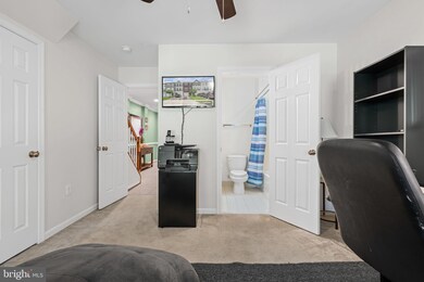 15635 John Diskin Cir, Woodbridge, VA 22191 - photo 5