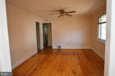 3524 Cemetery Cir, Knoxville, MD 21758 - photo 4