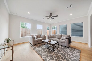 954 Judiway St unit D, Houston, TX 77018 - photo 3