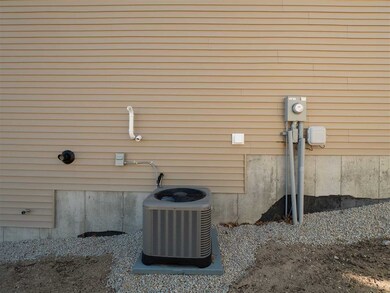 105 Tanager Cir, Pelham, NH 03076 - photo 6