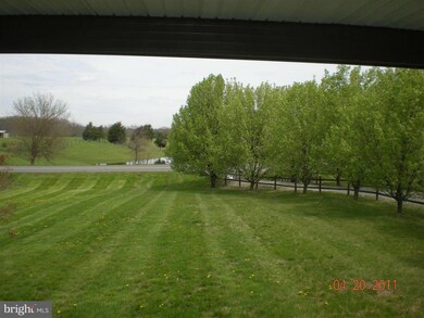 914 W Parkins Mill Rd, Winchester, VA 22602 - photo 5