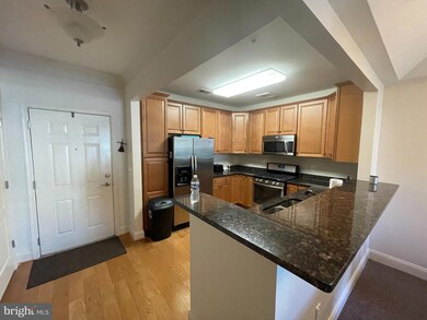 8612 Wintergreen Ct unit 308, Odenton, MD 21113 - photo 5