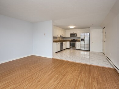 655 Plantation St unit 17 Bldg B, Worcester, MA 01605 - photo 4