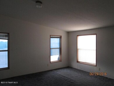 4662 N Forest Line Rd, Ash Fork, AZ 86320 - photo 6