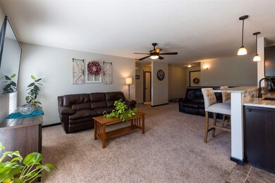 4922 Luke St, Cedar Falls, IA 50613 - photo 3