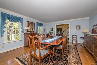 Expansive Dining Room perfect for that large group