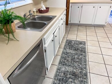 1631 W Acheson St, Denison, TX 75020 - photo 5