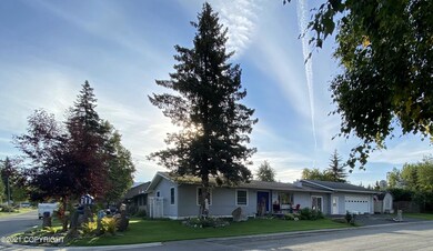 2209 More St