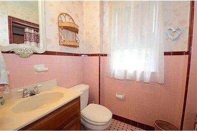 132 Walnut Hill Ln, Havertown, PA 19083 - photo 5