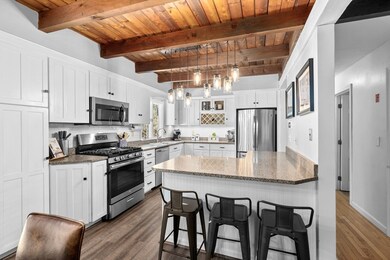 127 Walnut Plain Rd, Rochester, MA 02770 - photo 4