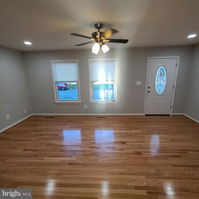 1362 Harford Square Dr, Edgewood, MD 21040 - photo 3