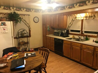 7914 Smyrna Pkwy, Louisville, KY 40228 - photo 7