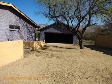 Separate Garage