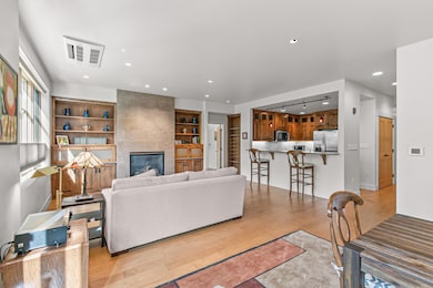 175 Lithia Way 200, Ashland, OR 97520