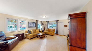 107 Yvonne Rd, Bellingham, MA 02019 - photo 4