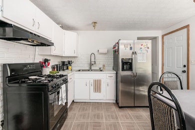 010_8a4_L 2197 Bayfield Dr040