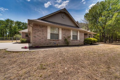 3817 Watersridge Cir, Cleburne, TX 76031 - photo 7