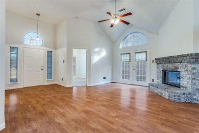 6826 Conestoga Dr, Rowlett, TX 75089 - photo 4