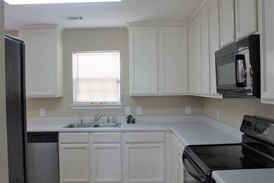 518 Arrie Dr, Byron, GA 31008 - photo 6