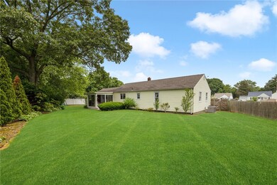 15 W Hill Cir, Cranston, RI 02920 - photo 3