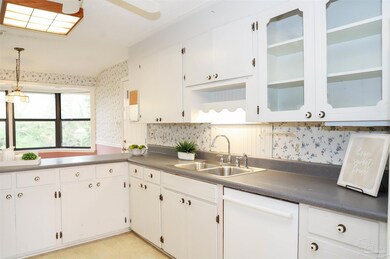 2538 Corral Dr, Cantonment, FL 32533 - photo 5