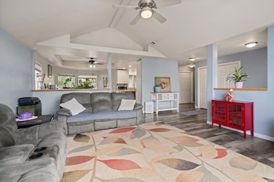 570 Bachand Cir, Central Point, OR 97502 - photo 3