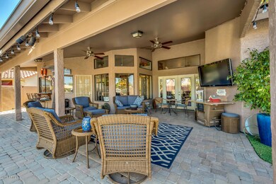 1010 W Coast Dr, Gilbert, AZ 85233 - photo 4